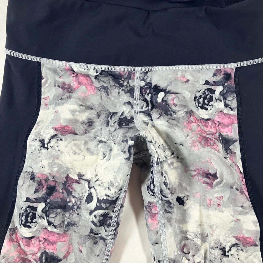 Lululemon If You're Lucky Crop Moody Mirage White Deep Navy blue silver sz 6 - Picture 5 of 11